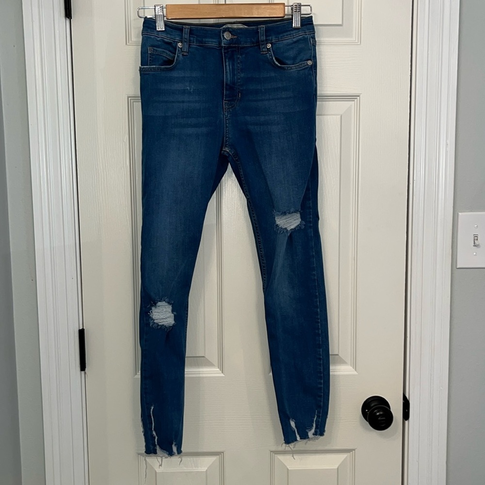 Free People Women’s Shark Bite Distressed High Rise Med Wash Skinny Jeans Sz 27